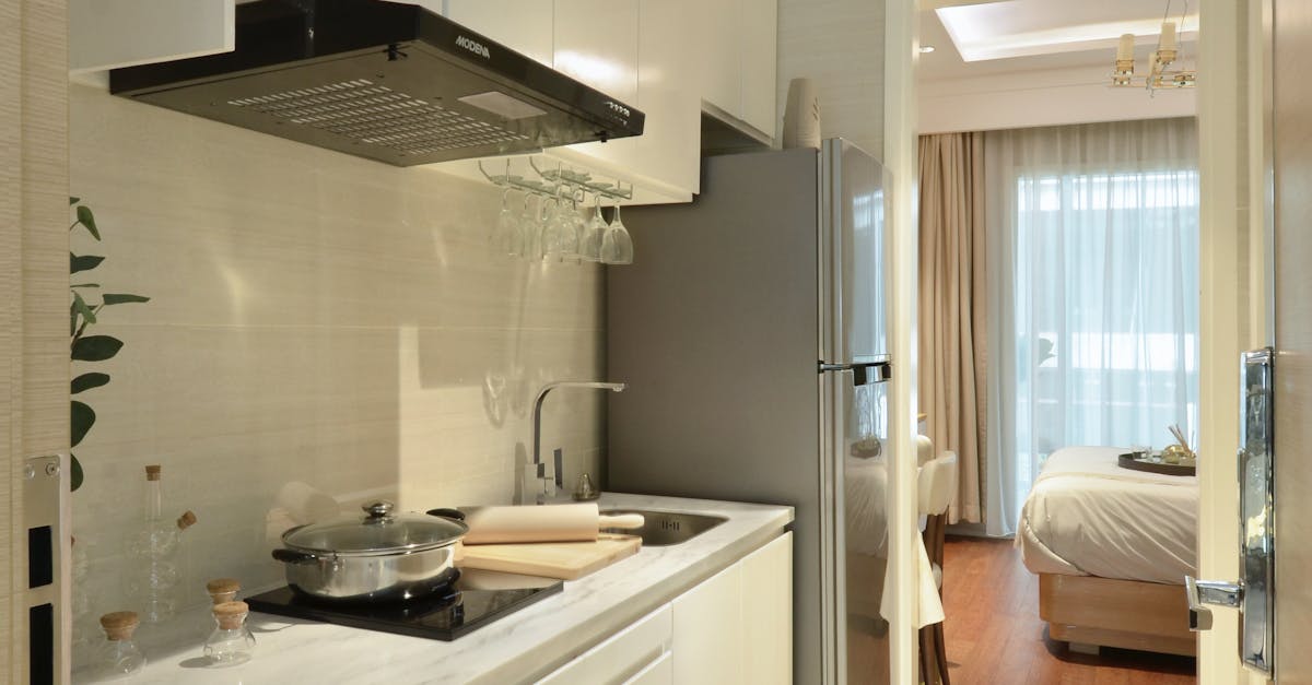 Creating a Welcoming Atmosphere in L-Shaped Kitchen Spaces