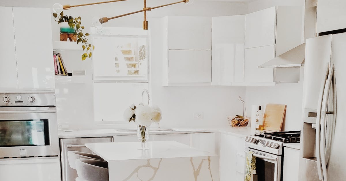 Customising U-Shaped Kitchens for Small Spaces